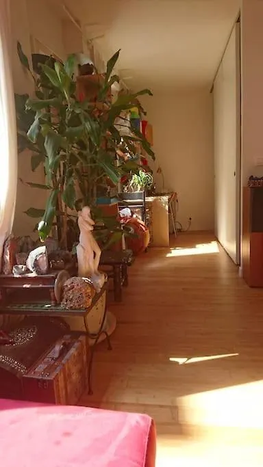 Excellent Appart Totalement Renove Paris France